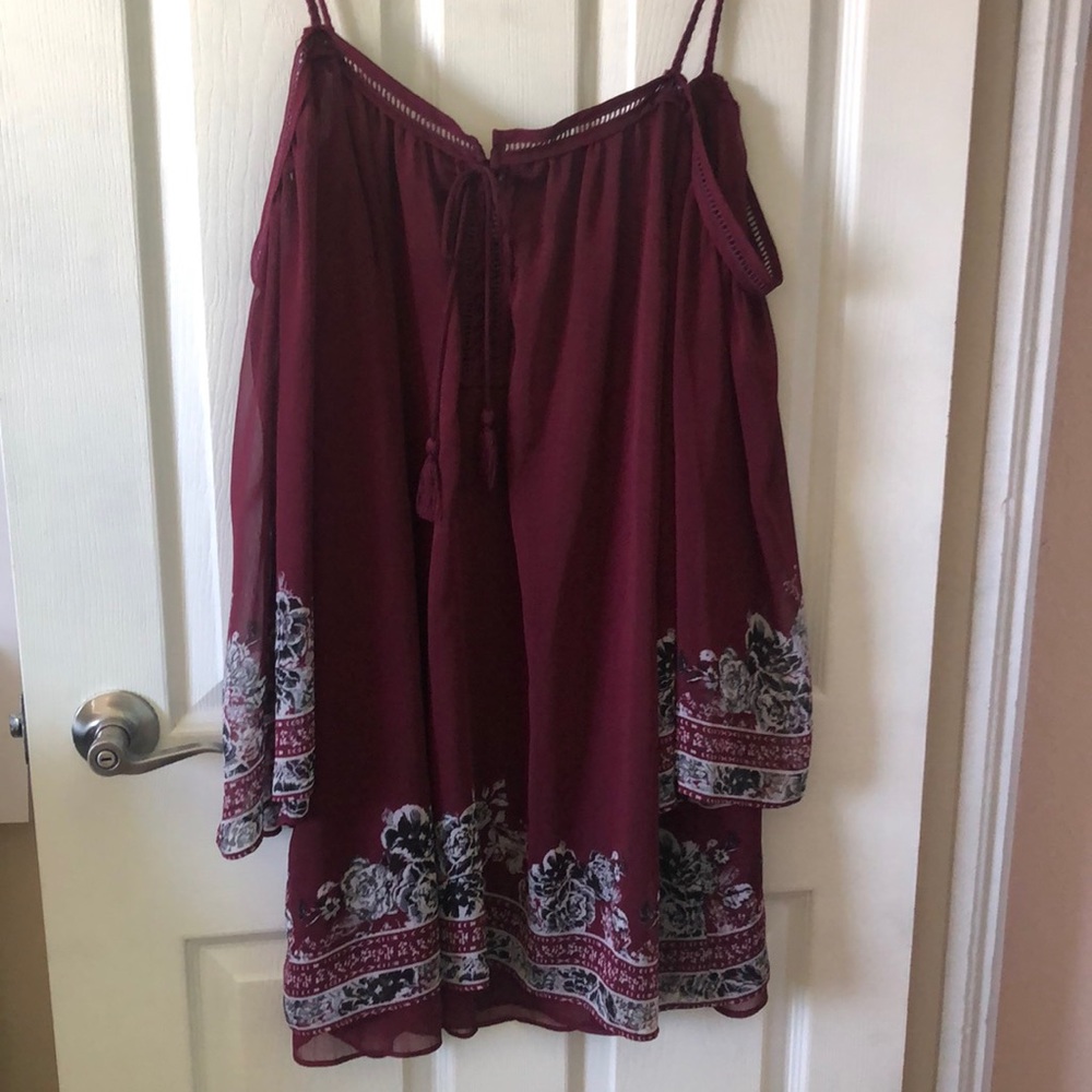 Shyanne Dress, Maroon w/ blue and white edge details.